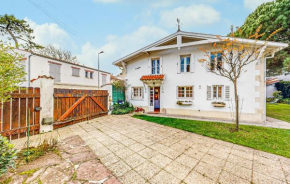 Nice Home In Royan With Wifi